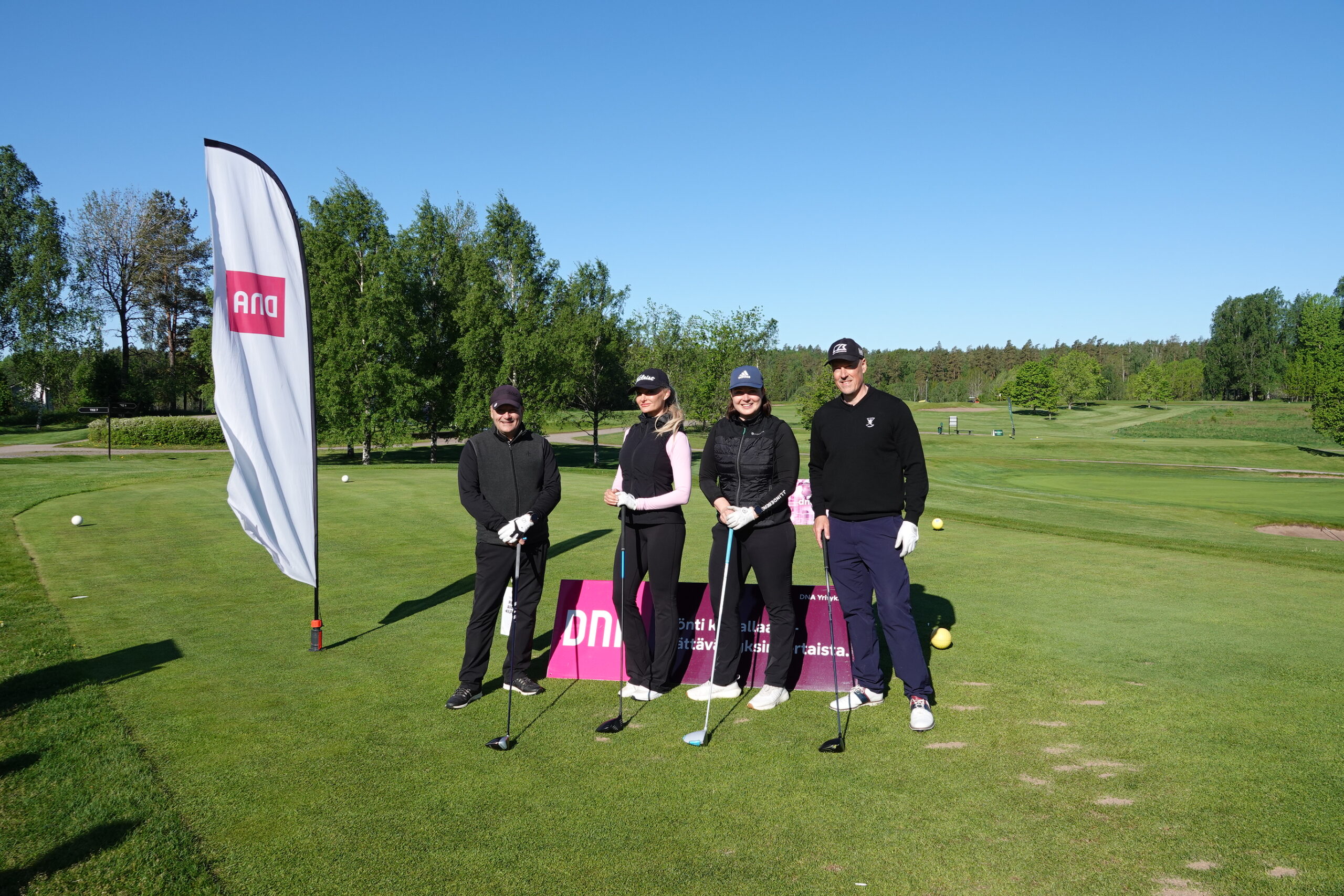 Tiukkoja pelejä ja hyvää tunnelmaa Kullo Golfissa sekä Espoon Ringside Golfissa